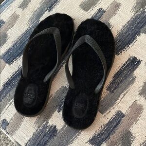 UGG Fluffie Fur Sole  Flip Flops